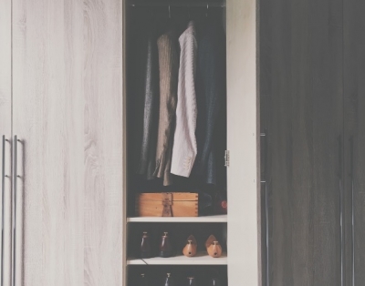 Pantaloneros y otras ideas para organizar tus armarios